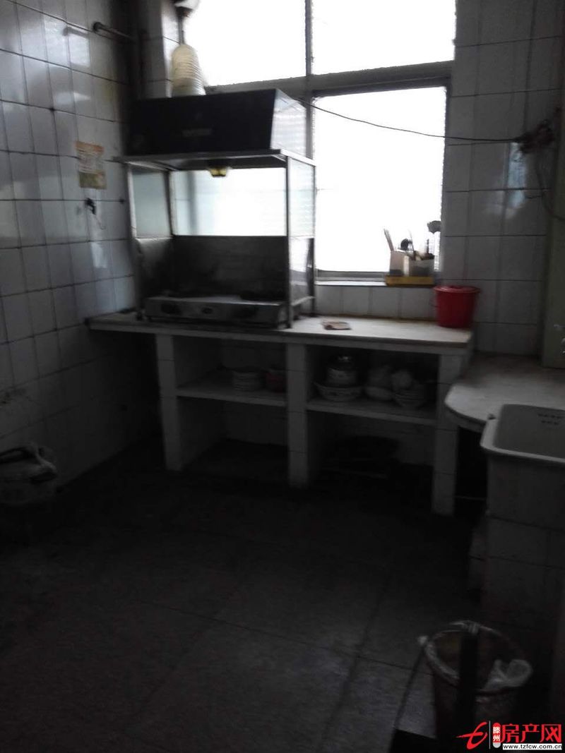 北辛趙王河小區一樓加院子