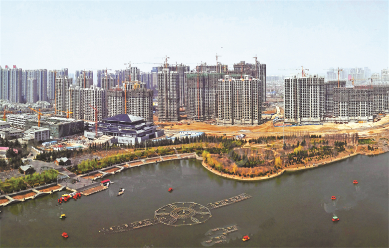 人和天地，兩梯兩戶，送露臺，三室一廳朝陽，包車位儲藏室學