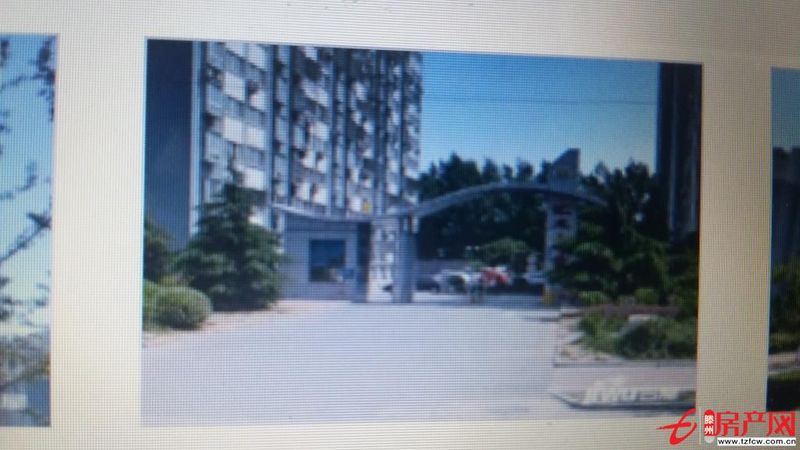 車庫低價出租匯龍領袖城