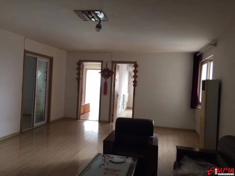 問天二期兩室兩廳證滿五年能貸款