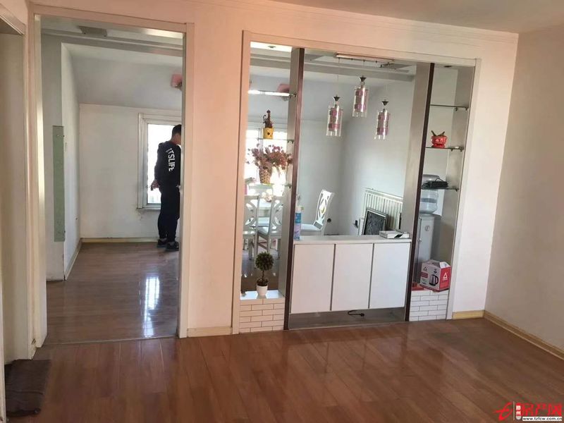 明珠花園兩室兩廳可貸款證滿五年