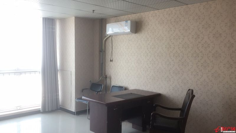 長途汽車站西臨、金領公寓出售（升值空間巨大）