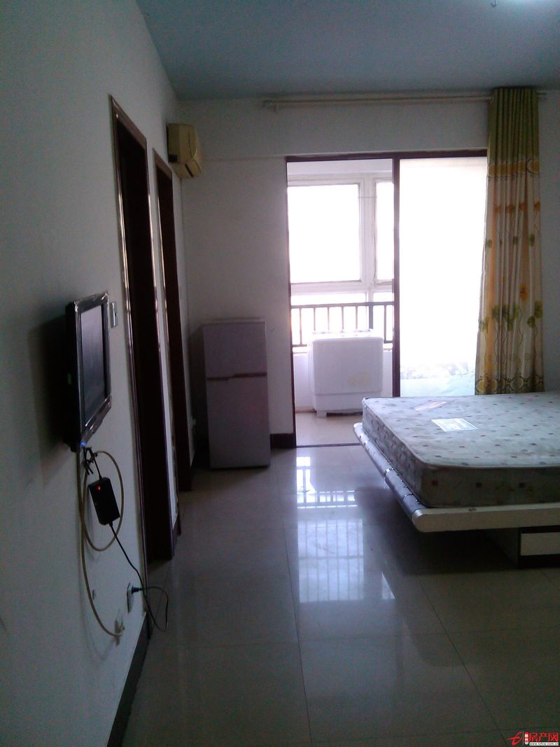 凱旋國際拎包入住。出售（送家電家具）