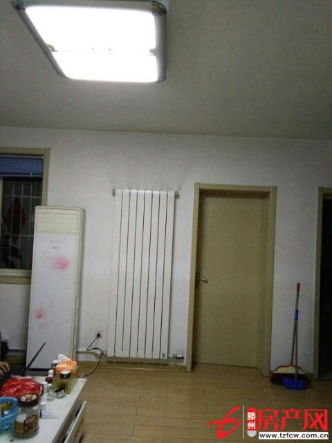 金城花園多層一樓中等裝修證滿五可貸款接受房價者看房