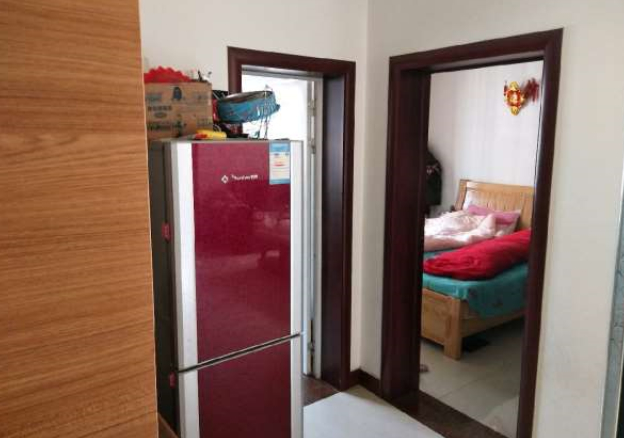 陽光麗景有房產證，可以貸款，兩室一廳朝陽，簡裝修