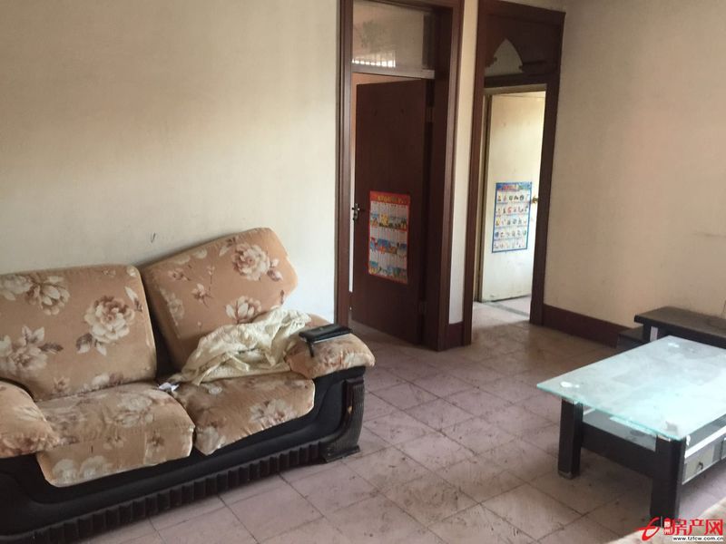 魯東小區三室一廳三室朝陽含儲藏室