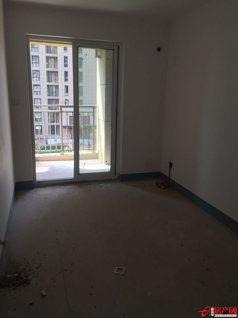 星尚城三室二廳，回遷，兩室向陽