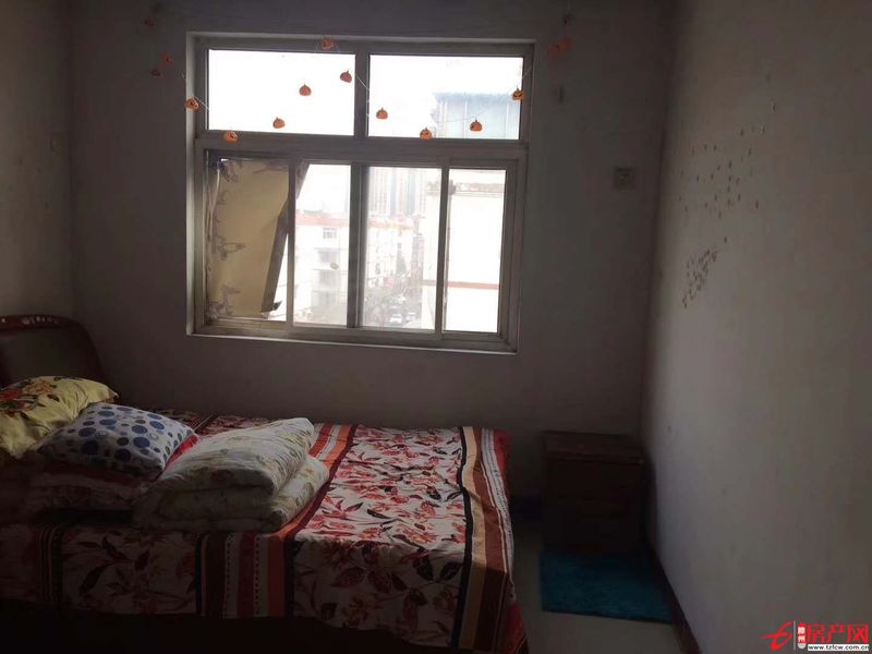 四方城可貸款證滿五簡裝