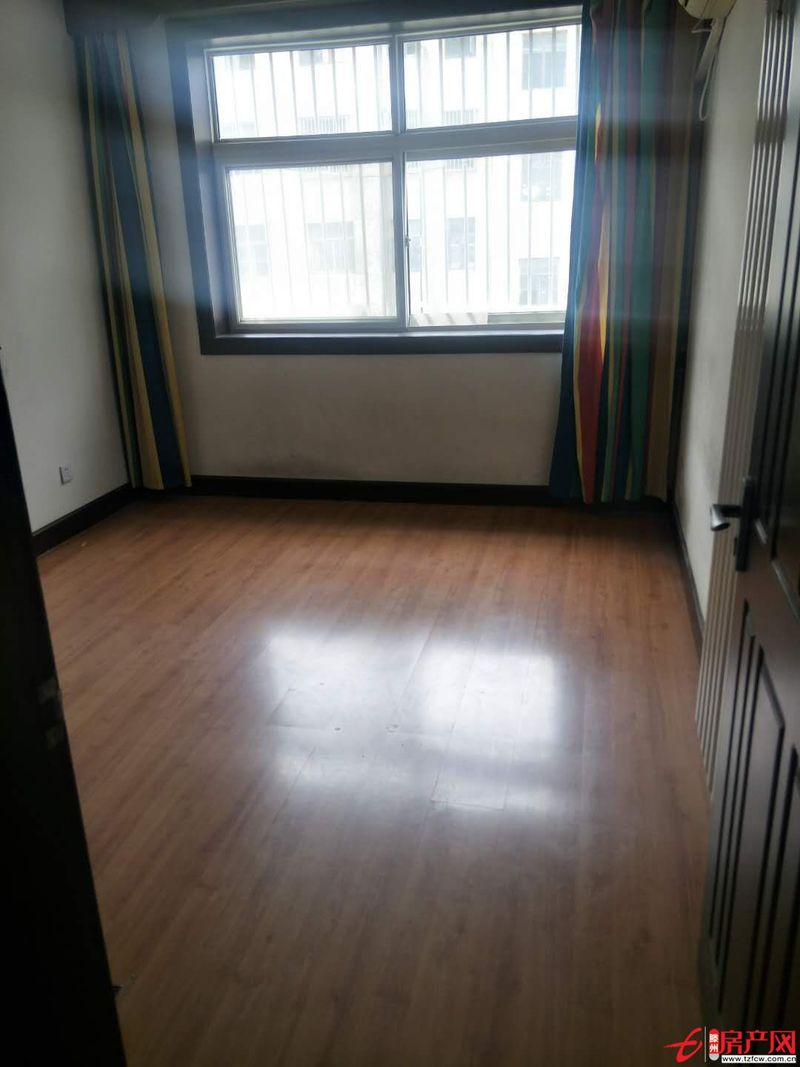 春秋閣三室向陽黃金樓成可貸款