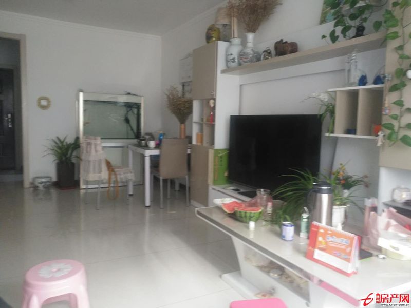 威尼斯一區精裝修，低樓，要全款，靠近學?？筛娜?>                    <s class=