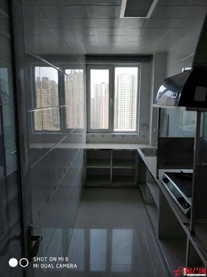 威尼斯經典三室精裝修，可貸款，學區房