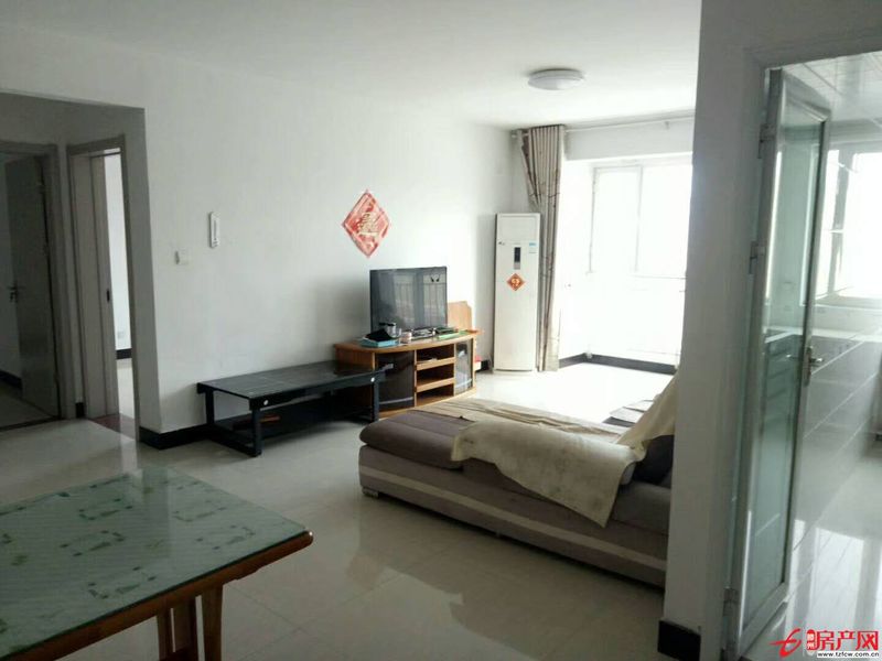 威尼斯二區高層不是頂，三室兩廳新證，可貸款，簡裝修房源