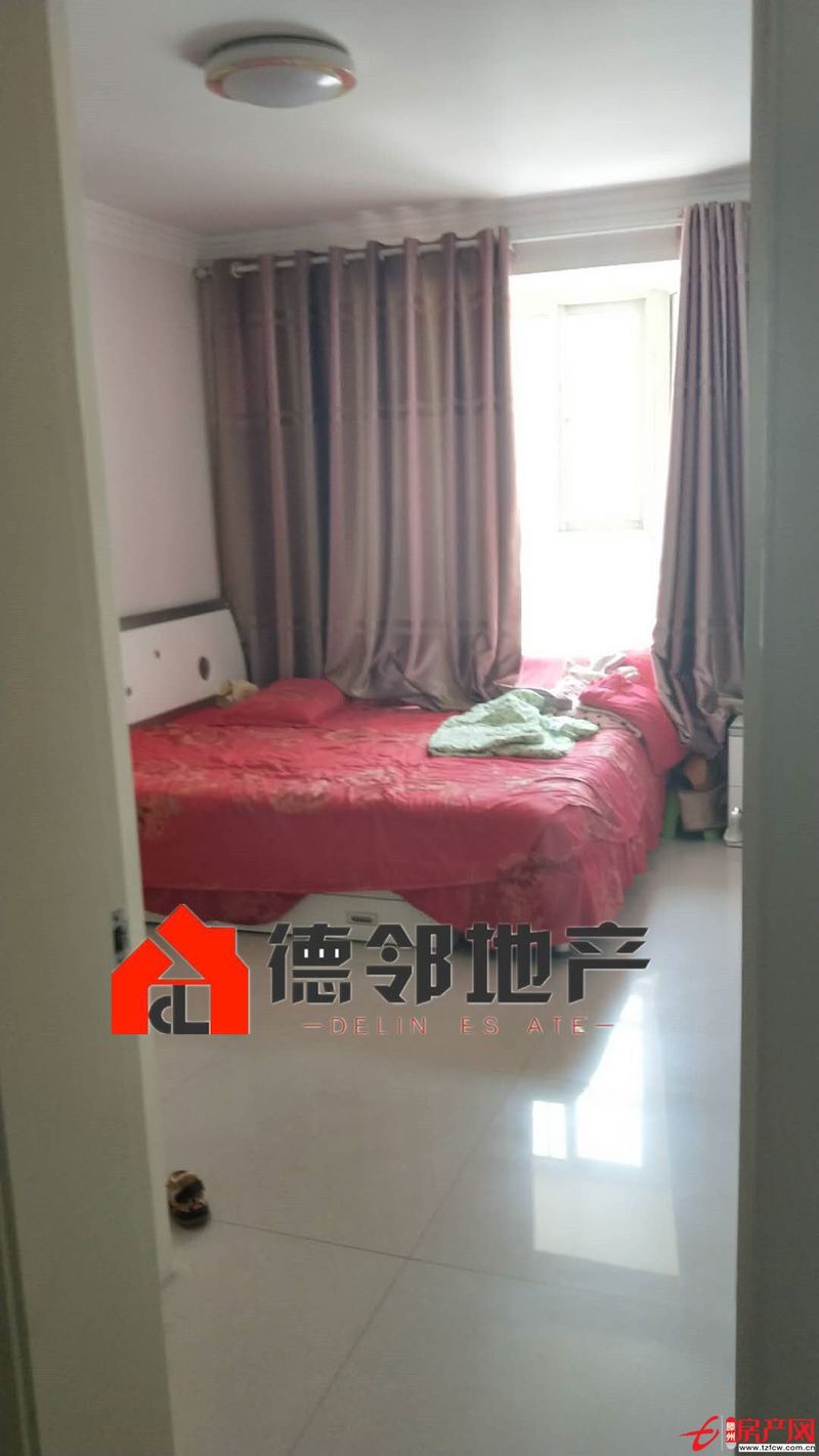 華騰小區精裝三居室可貸款