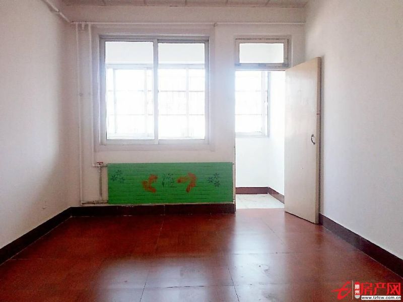 誠信花園，3室1廳，戶型方正，滿二，可貸款，送儲藏室