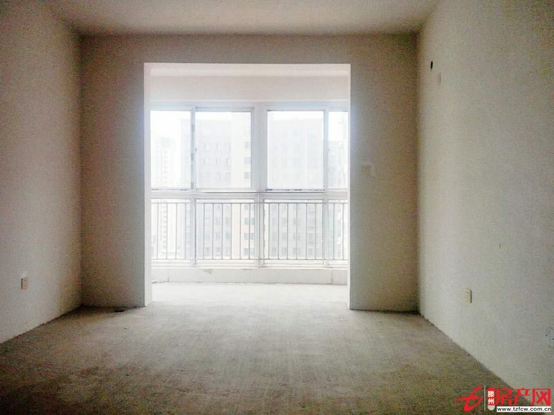 百合花園，3室2廳，黃金樓層，毛坯，滿二，可貸款