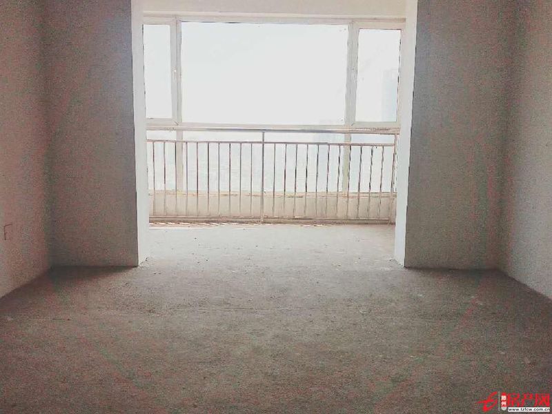 中央城C區，3室2廳，走售樓處，黃 金樓層，觀景房