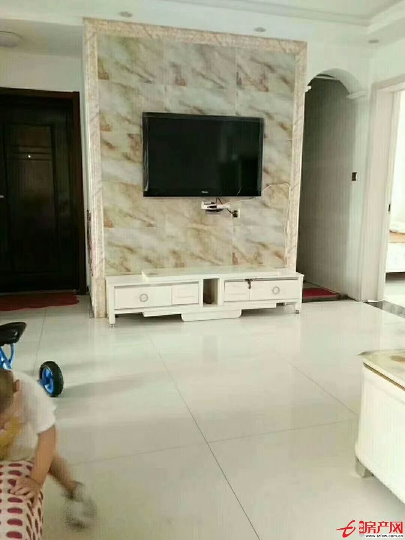 金馨花園精裝房，三室好樓層，急售可貸款