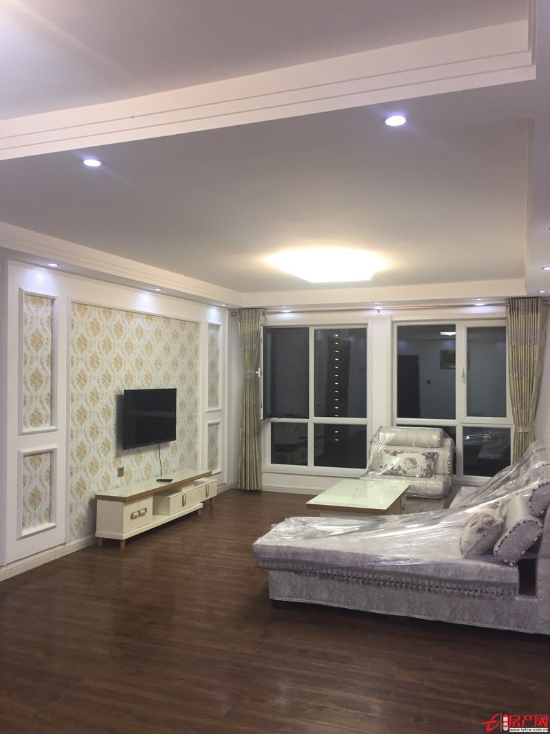 新房首次出租，精裝修，家具家電齊全，隨時看房，拎包即?。。?！