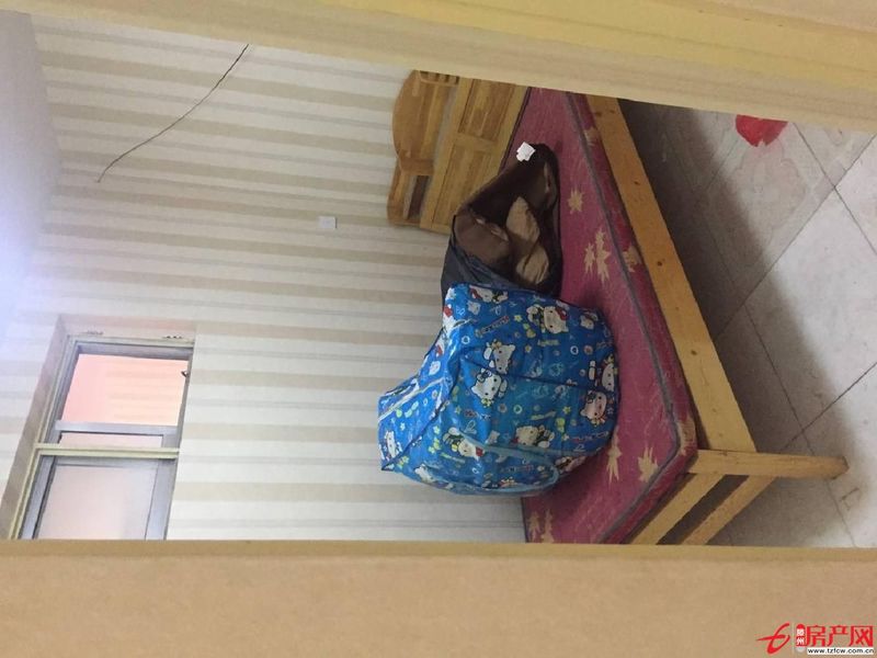 北安居+證滿5年+大三室+支持貸款+有儲藏室