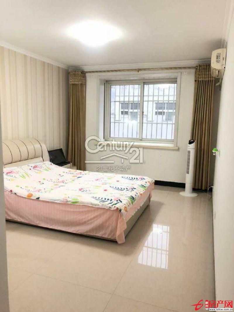 陽光麗景多層三樓+三室兩廳兩衛+前后陽臺+全明戶型精裝修