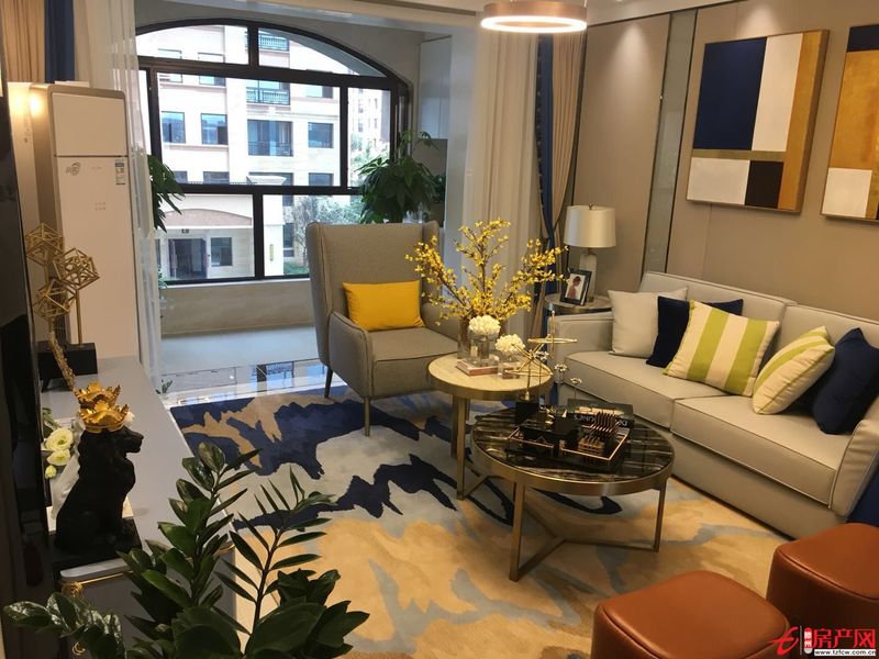 九州清晏沿街商鋪上面一套十二萬左右一室一廳售樓處手續