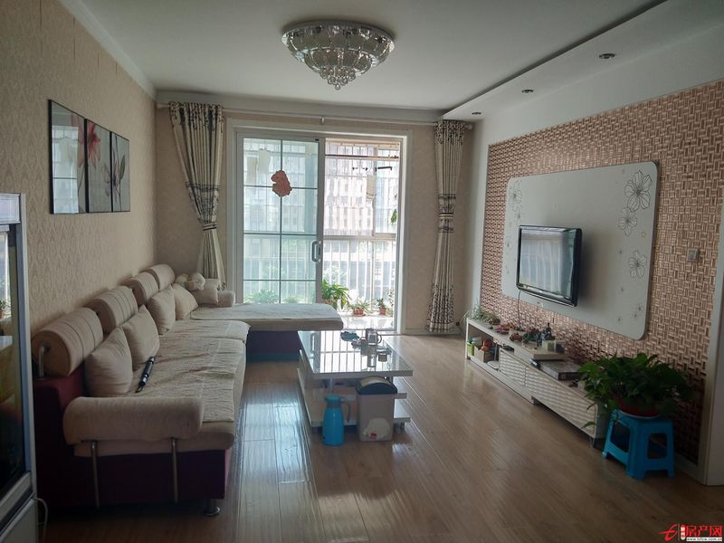 鳳凰苑豪華裝修送家具家電送車庫+可貸款 兩室一廳朝陽