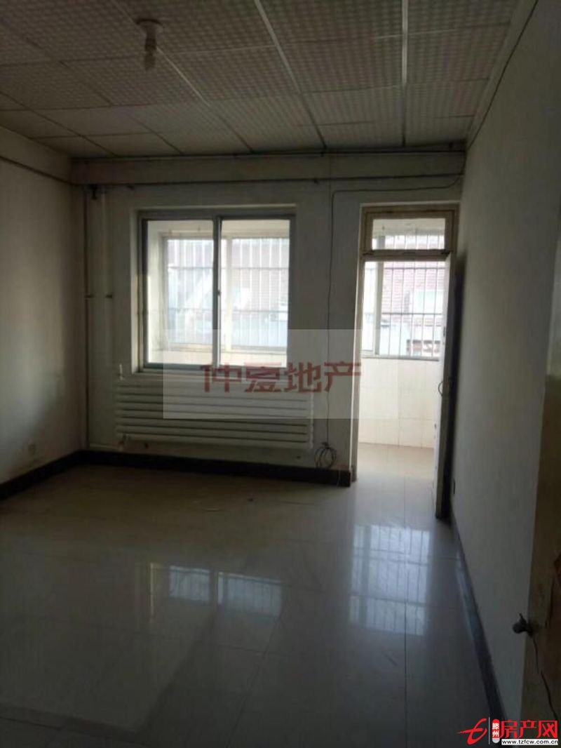 金州花園，3室中間樓層55萬元稅，價格便宜，誠心賣！