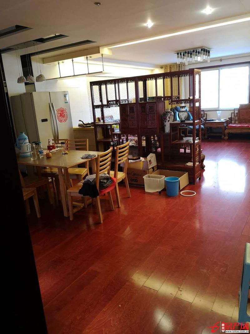 問天二期，三室朝陽，精裝修，證滿兩年，配合貸款。