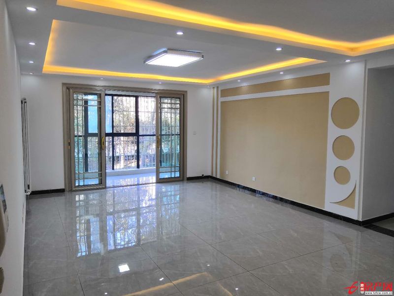 家樂園，精裝修，兩室朝陽，新證，配合貸款，無儲藏室