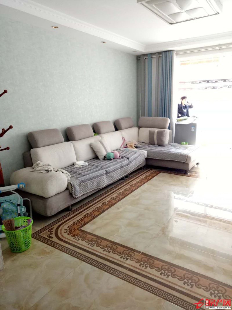 狀元府，一室一廳朝陽，精裝修，車位，儲藏室。