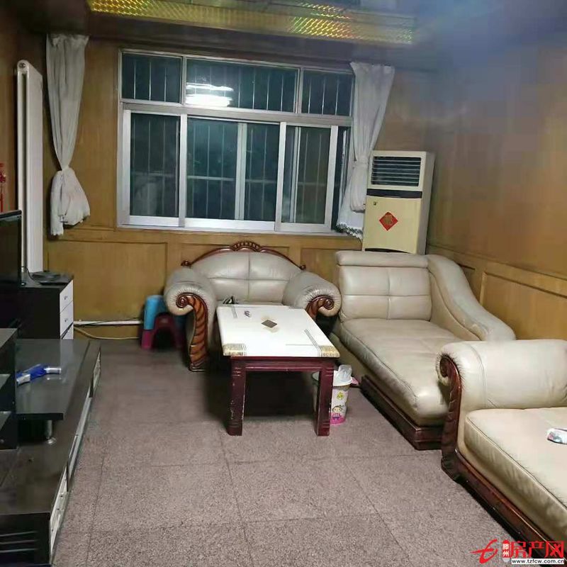 善南小區，三室兩廳，二樓，家具家電齊全，拎包即住，有暖氣