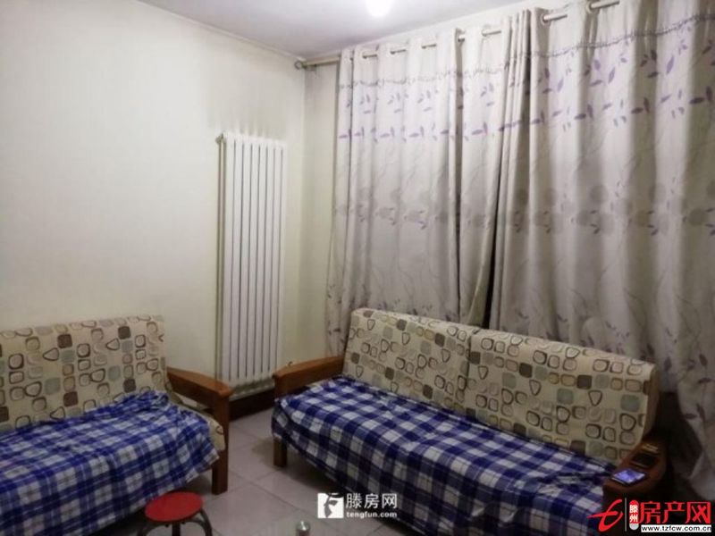 魯東小區三室向陽，暖氣滿五年送儲藏室，性價比高急售