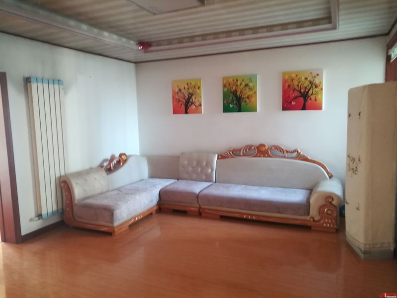 南北通透，證滿兩年，精裝修，水電暖齊全，帶空調，電視，衣柜，