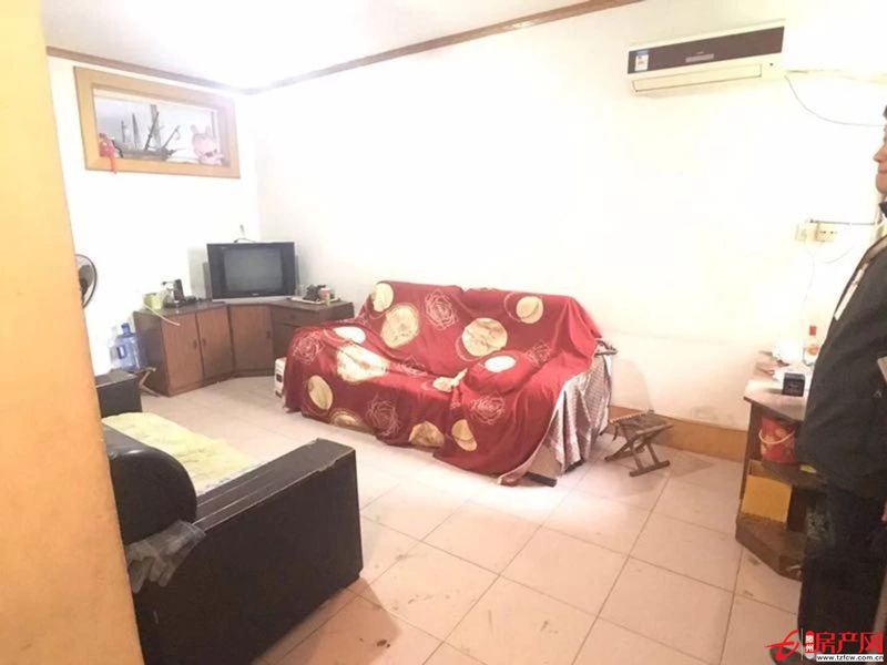 北安居小區3室中間樓層，學區房，證滿五可貸款