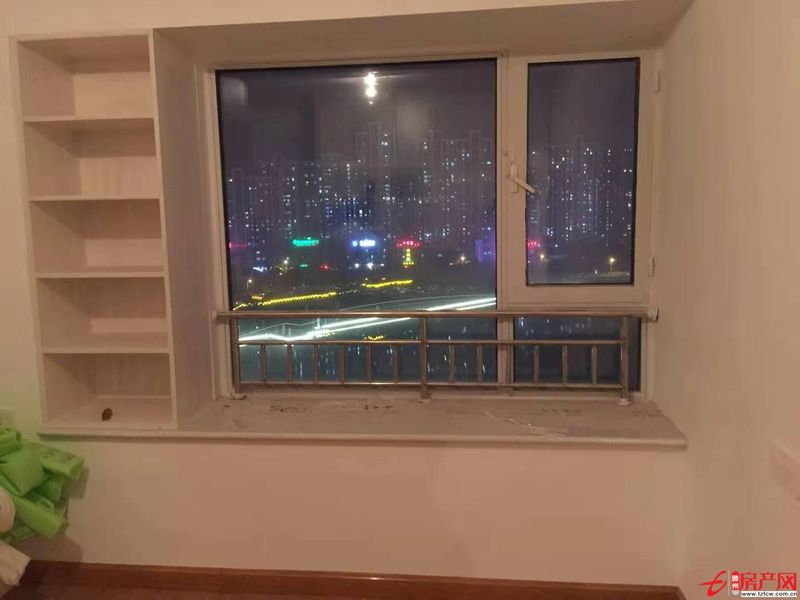 人和天地，環保裝修，學區房，家具家電齊全