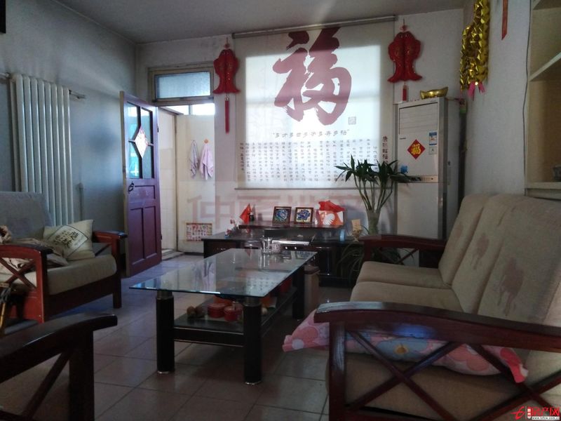 春秋閣大四室，緊鄰學校，贈送地下室，價格可議！