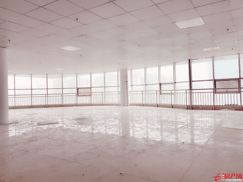 政務服務中心東臨寫字樓出租