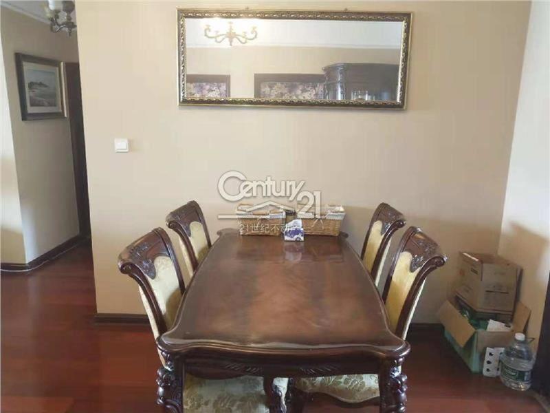 愛家豪庭，豪華裝修，《 點 學 區 房》忍痛割愛，底價出售