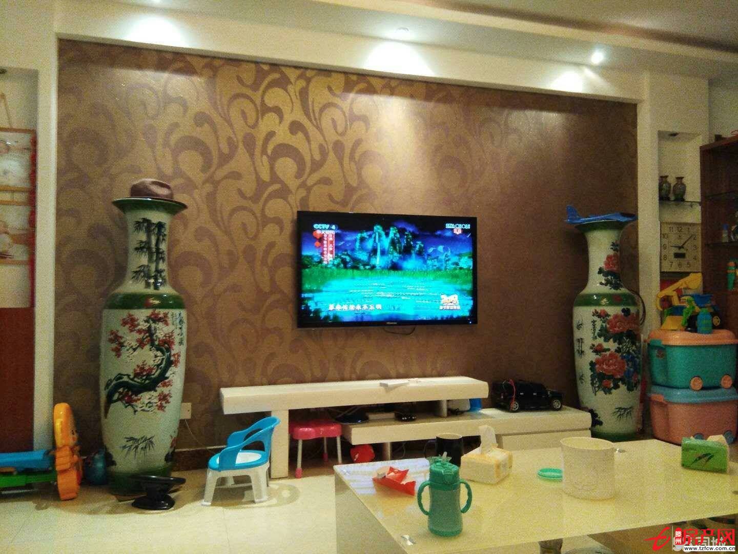 可以上北辛 麗都水岸三室兩廳兩衛，兩室一廳朝陽豪華裝，可貸款