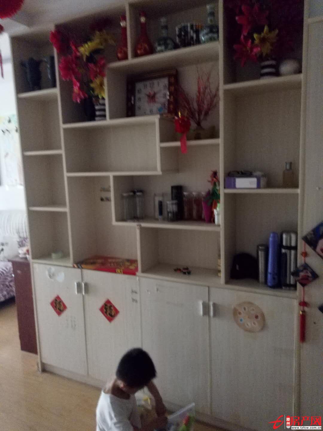 小區環境優雅，交通方便，房子首次出租