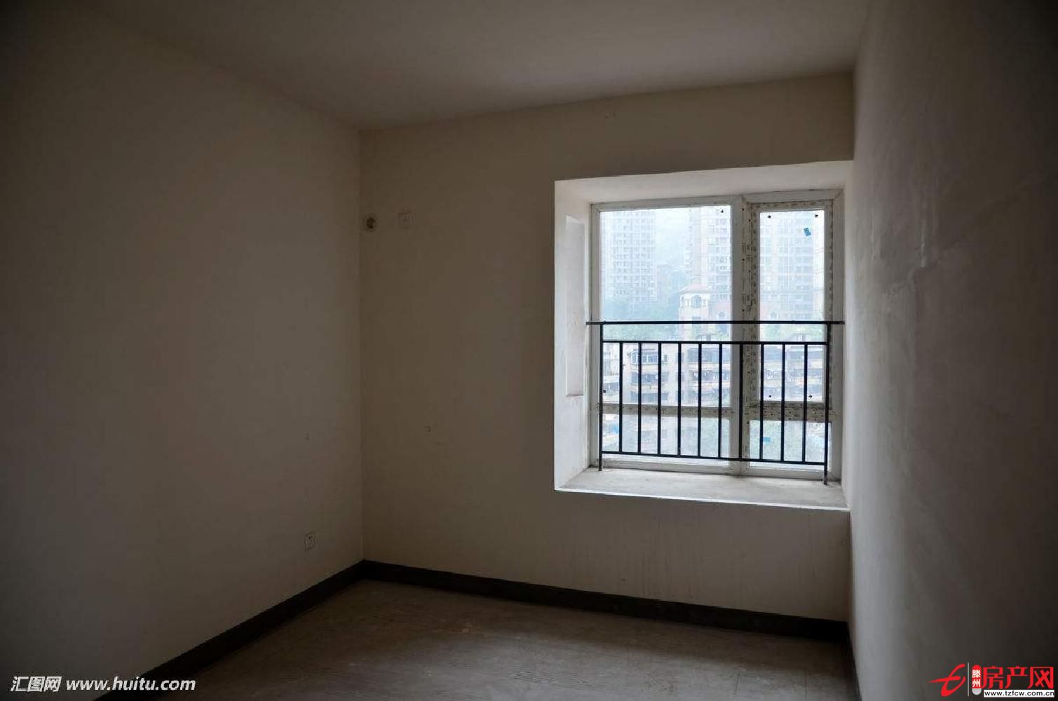 蘋果花園洋房，價格包含儲藏室，三室朝陽，南北通透。