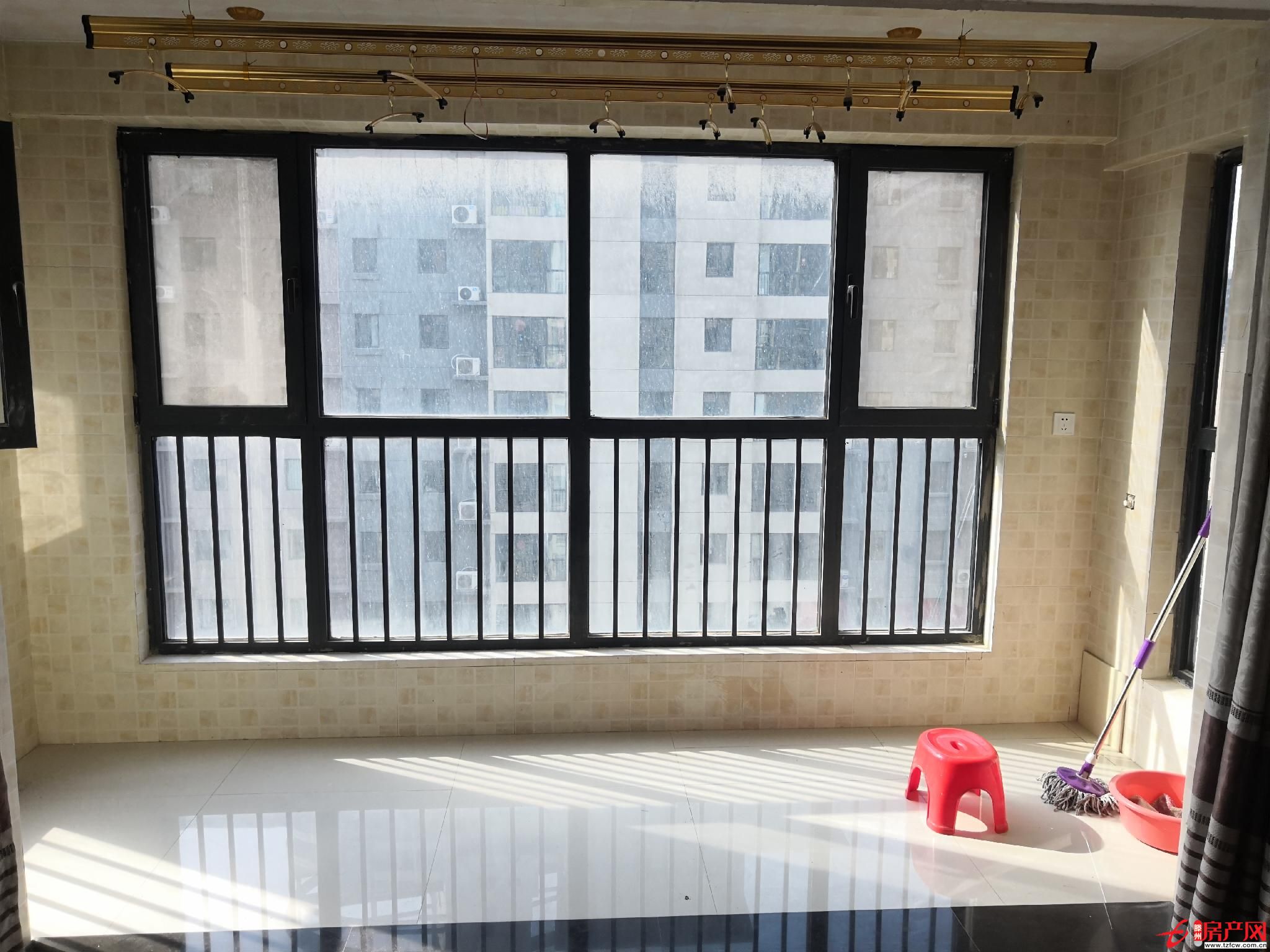 震撼價涵翠苑a區，精裝新房賣毛坯價，三室，要買快來看！可貸款