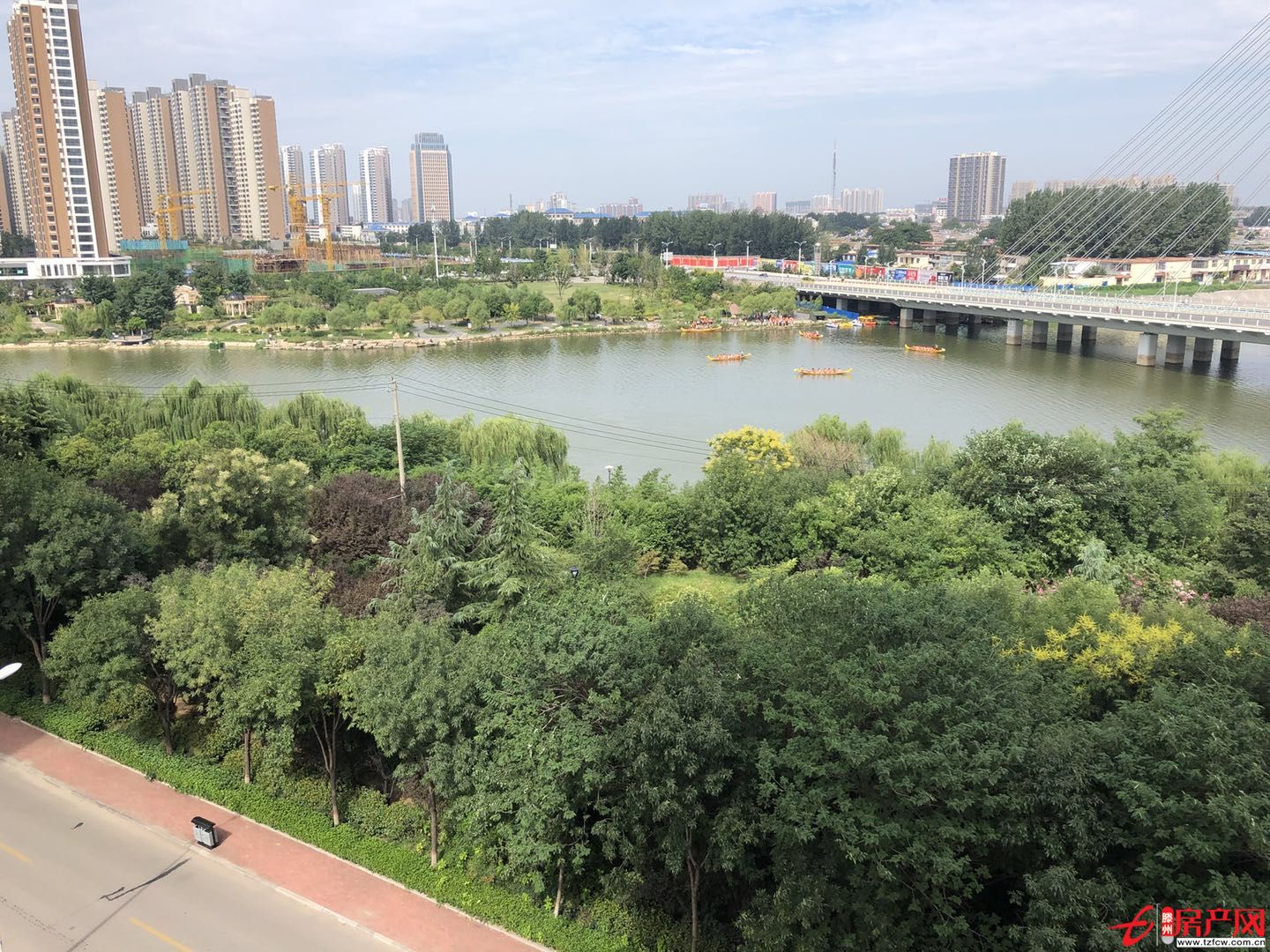 濱江三期；沿河觀景房，南北通透，豪華裝修，送部分家電證滿五年