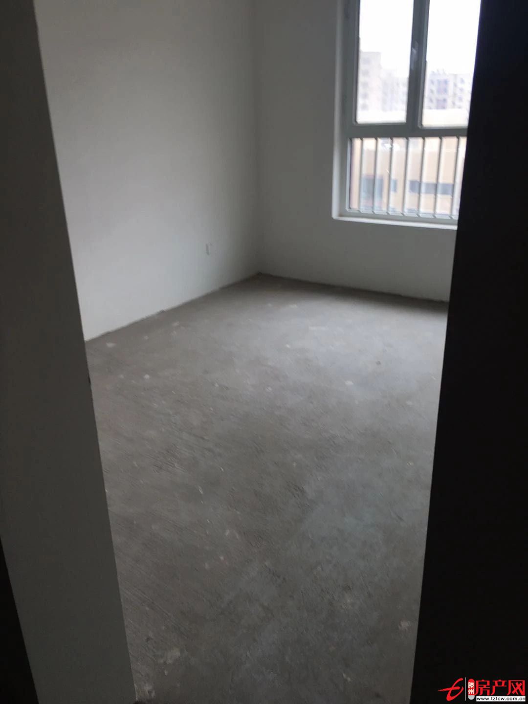 金河灣 92平70萬 經典毛坯房 需全款