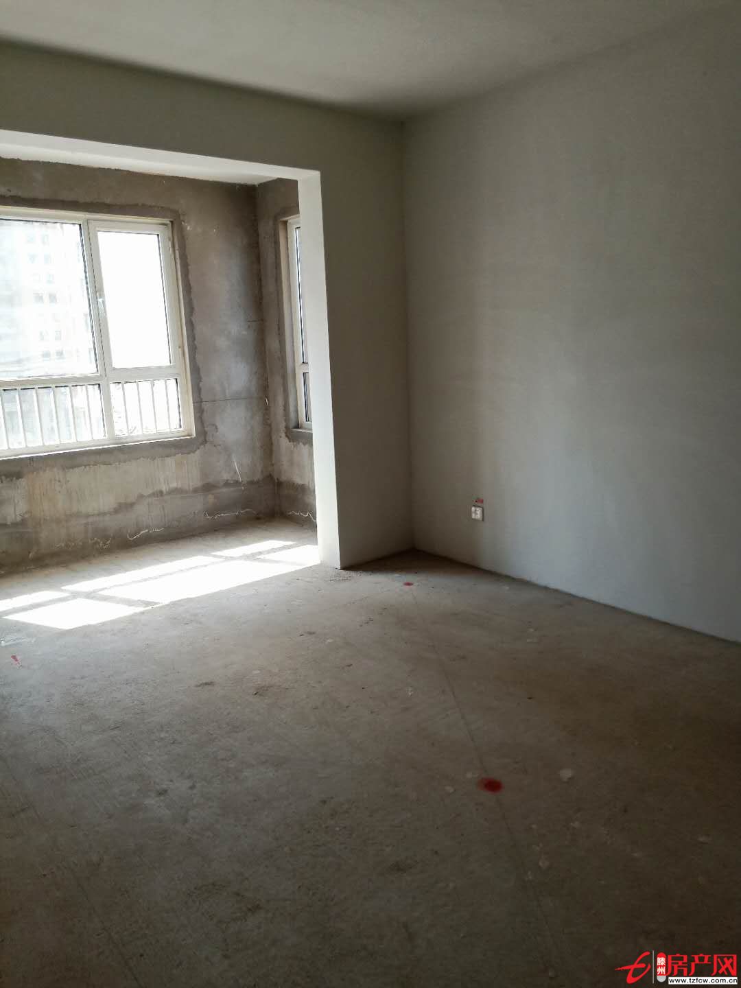 熙城國際，帶大平臺，無其他綁定，可先付一半，有鑰匙，看房方便