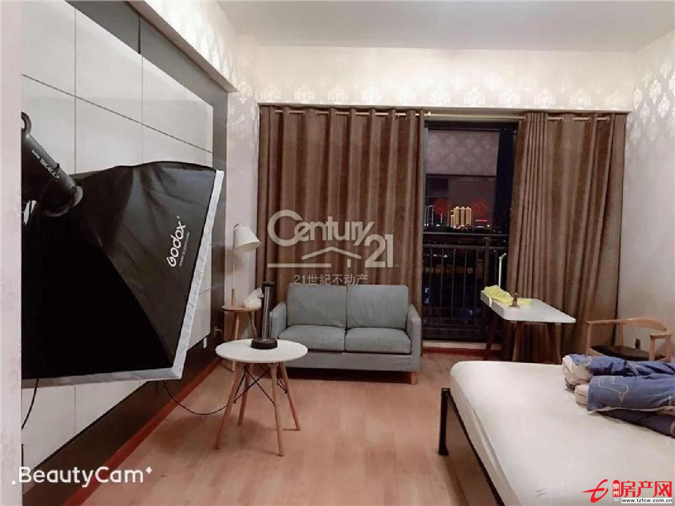 翔宇經典公寓，豪華裝修，緊靠市政府，市民廣場