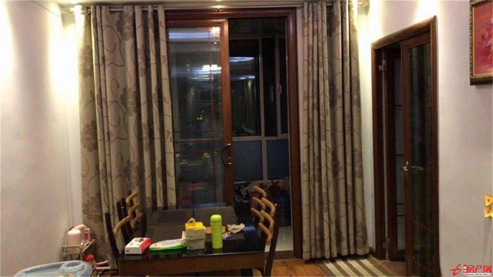 翠湖天地，三室兩廳，多層2南北通透，精裝修，含儲，新證可貸款