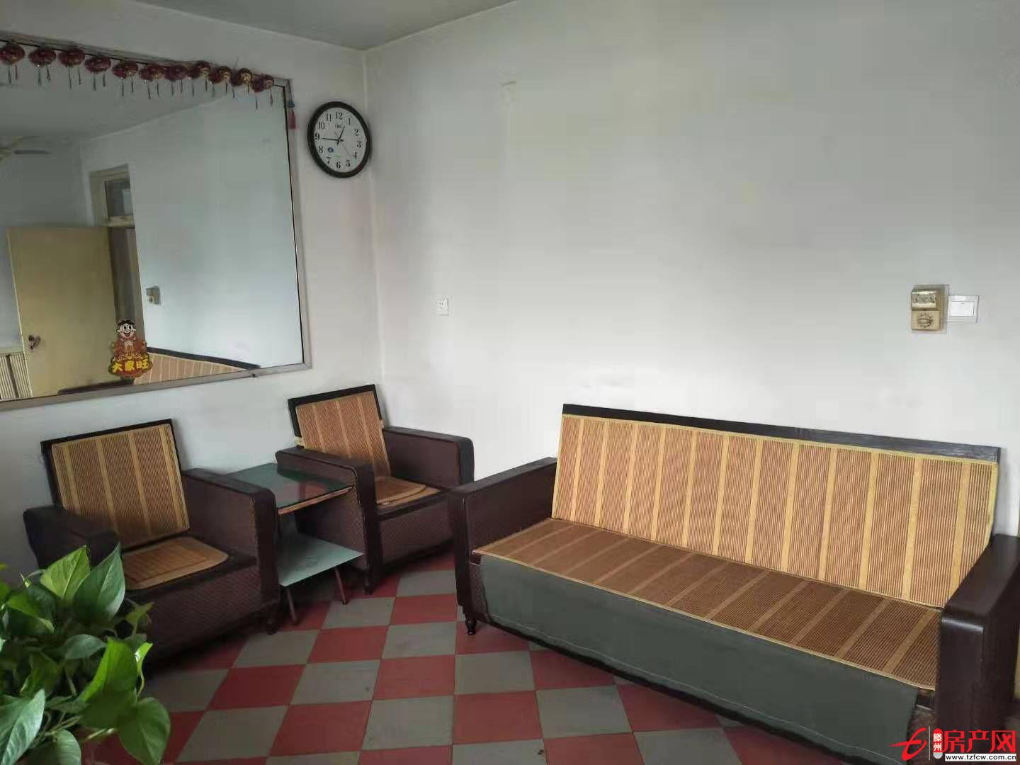 學區房，周邊有前進小學、北辛中學、二實小校，拎包即住