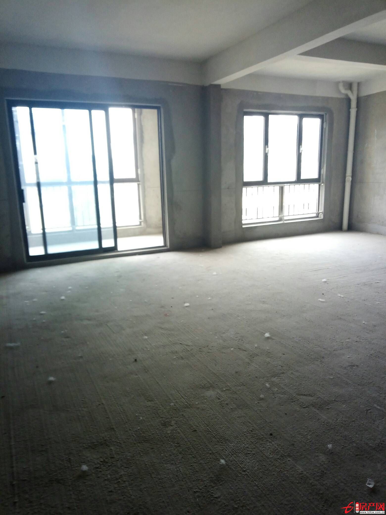 龍騰水郡別墅，五室三廳三衛，毛坯房，237平，售樓處手續