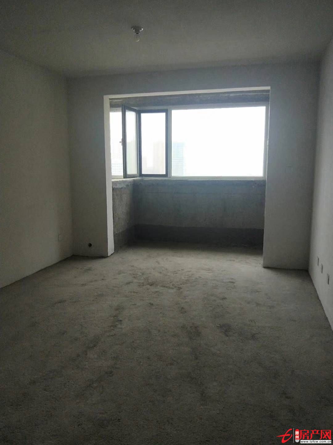 大同印象西區85平方 2室2廳1衛毛坯 中間樓層 上房費已交